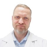 Врач Бойцов Вячеслав Николаевич