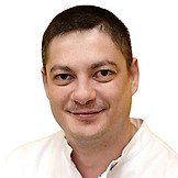 Врач Хасанов Александр Зуфарович