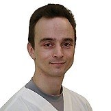 Врач Попков Артем Николаевич